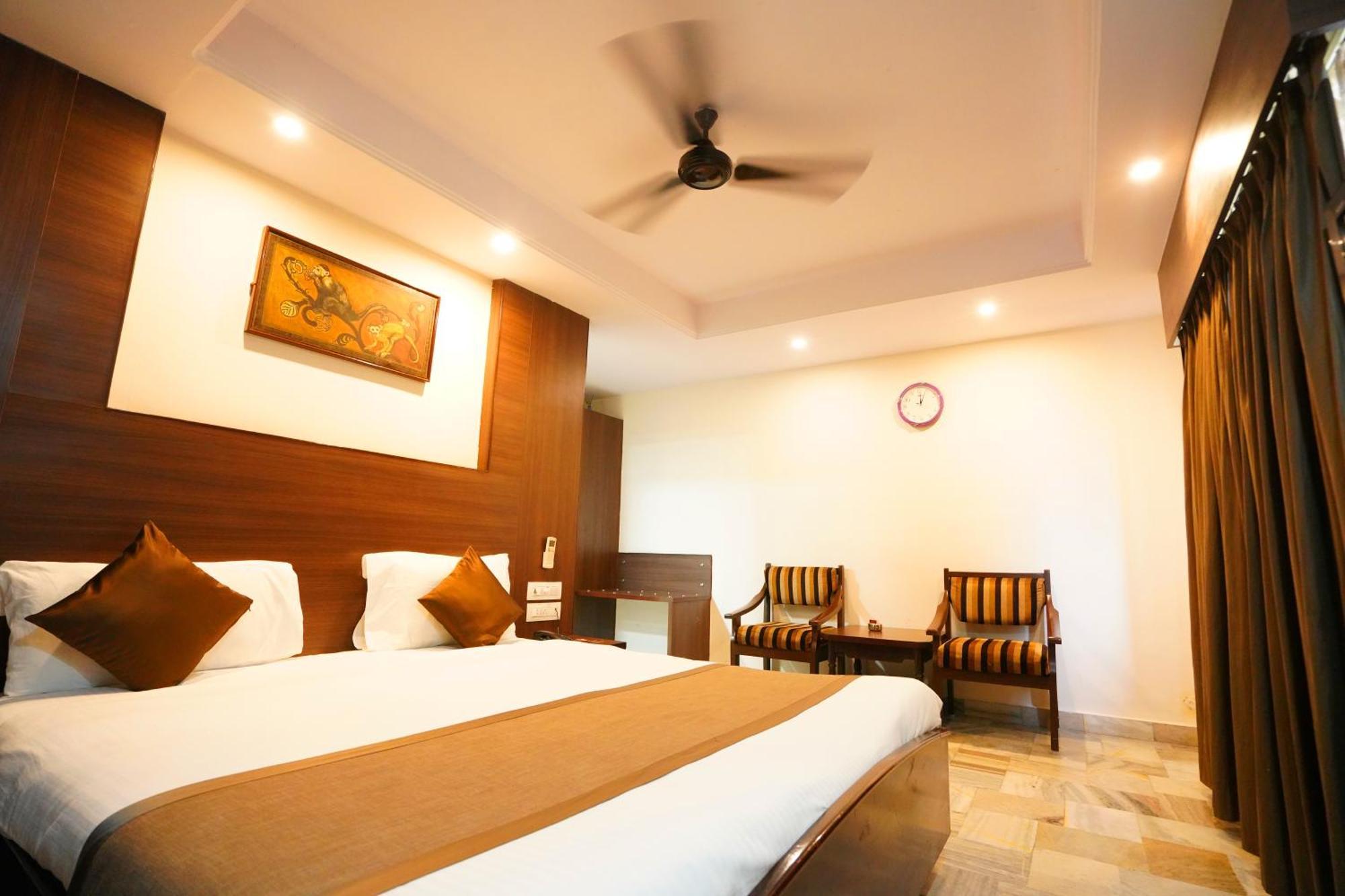 Jaya Residency Hotel Kakinada Exterior photo