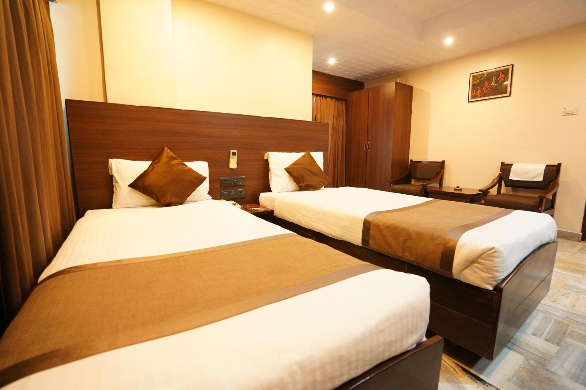 Jaya Residency Hotel Kakinada Exterior photo